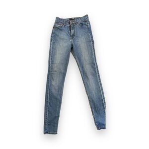 Fashion Nova | High-waist skinny jeans | Size: 7